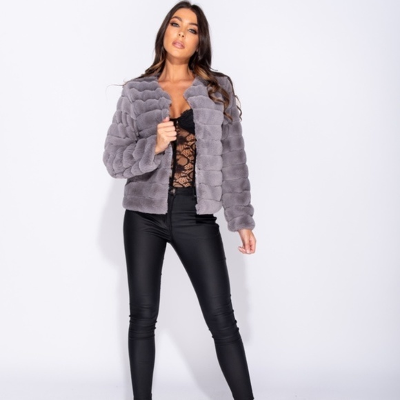 Luna 5🌟 Gray Faux Fur Collarless Jacket - Picture 6 of 8